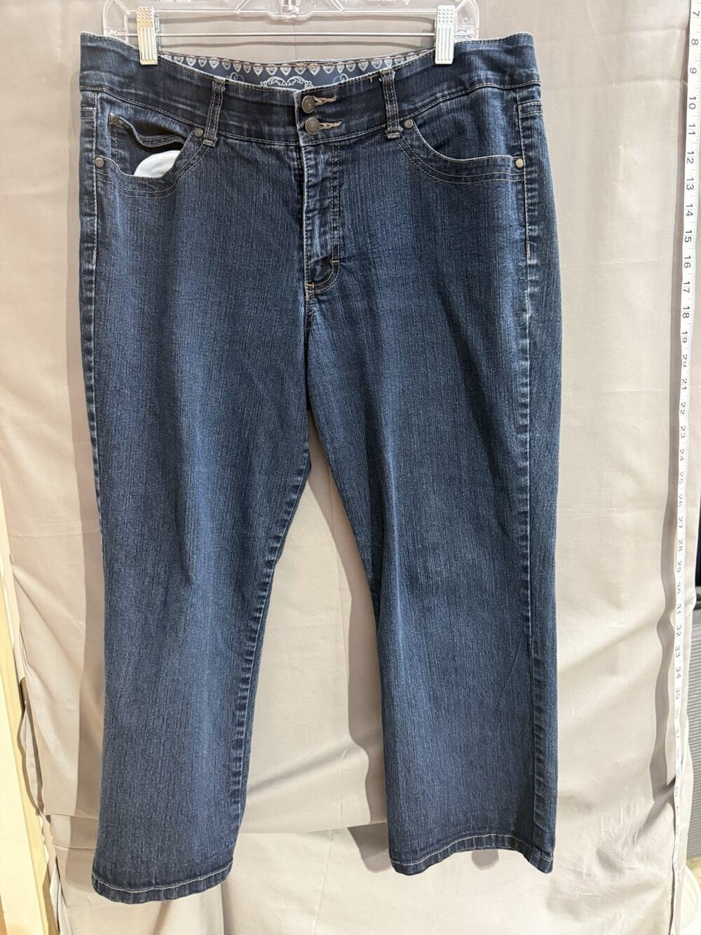 Bandolino blue denim comfort stretch jeans. Size 14 TG2280